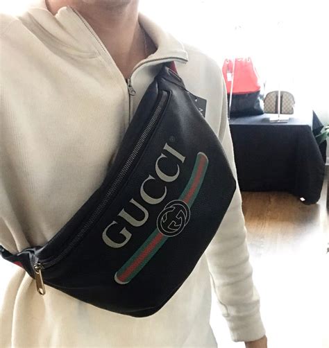 mens gucci fanny pack